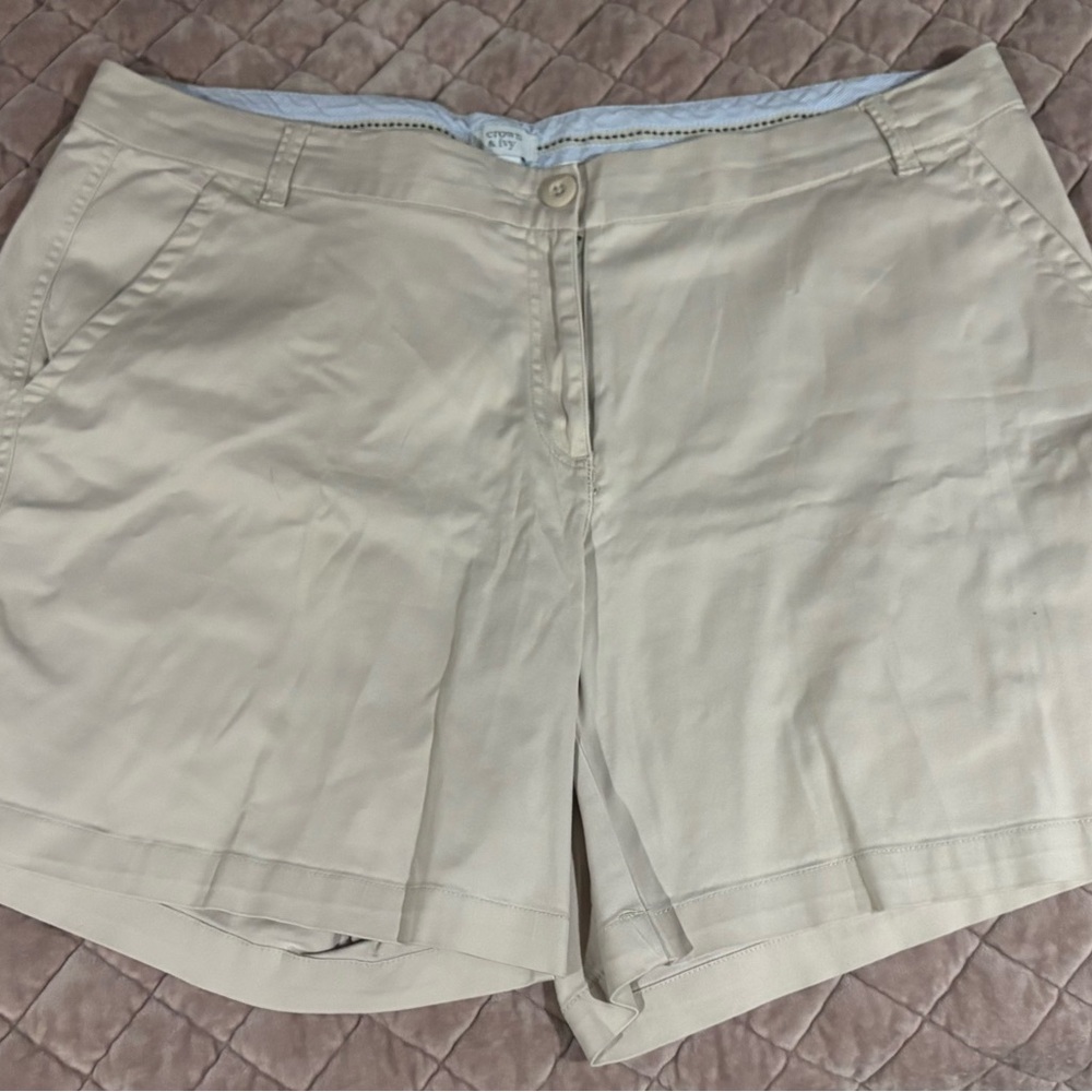 Crown & Ivy Women's Beige Shorts